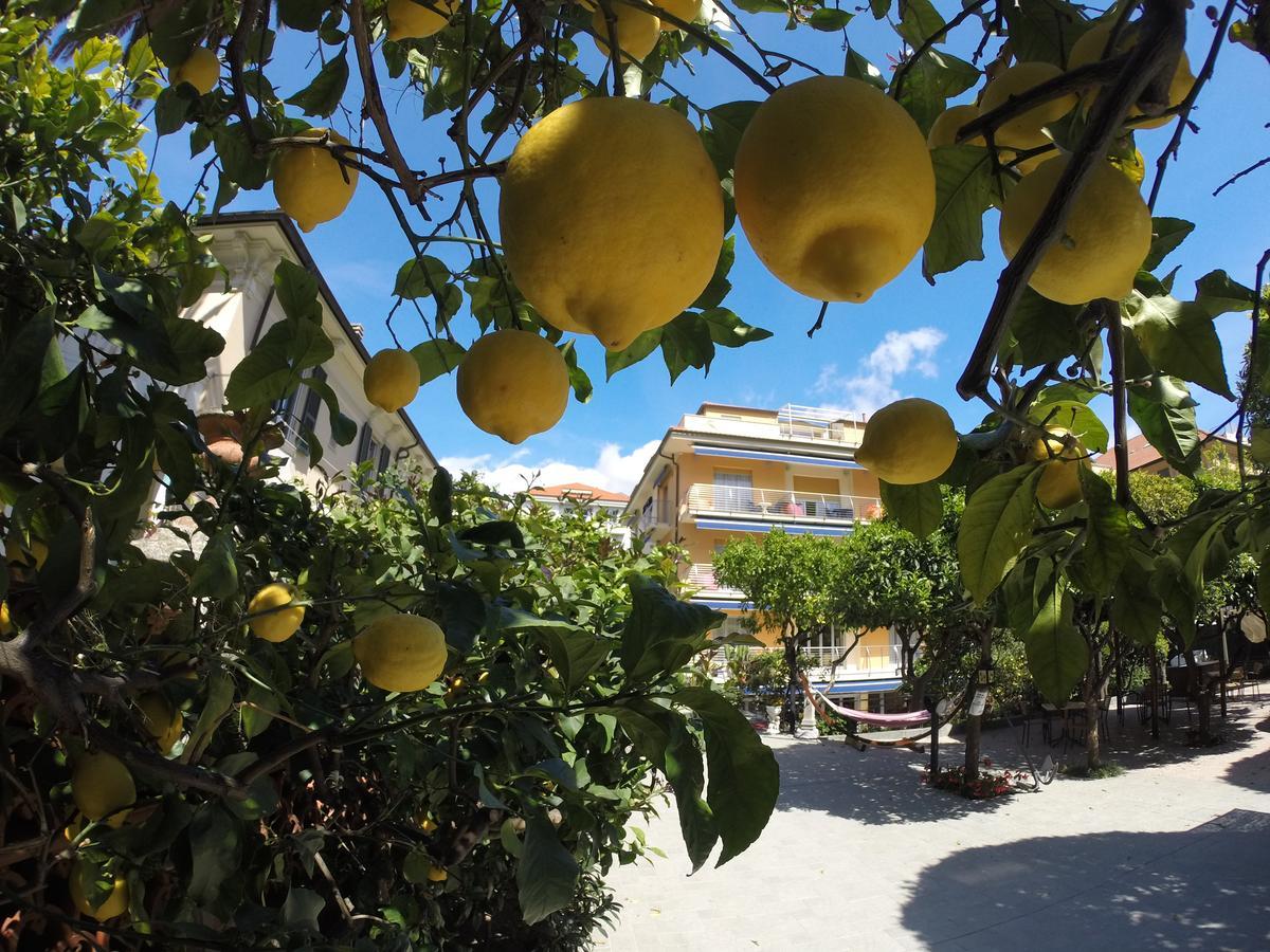 Hotel Villa Delibera Varazze Esterno foto