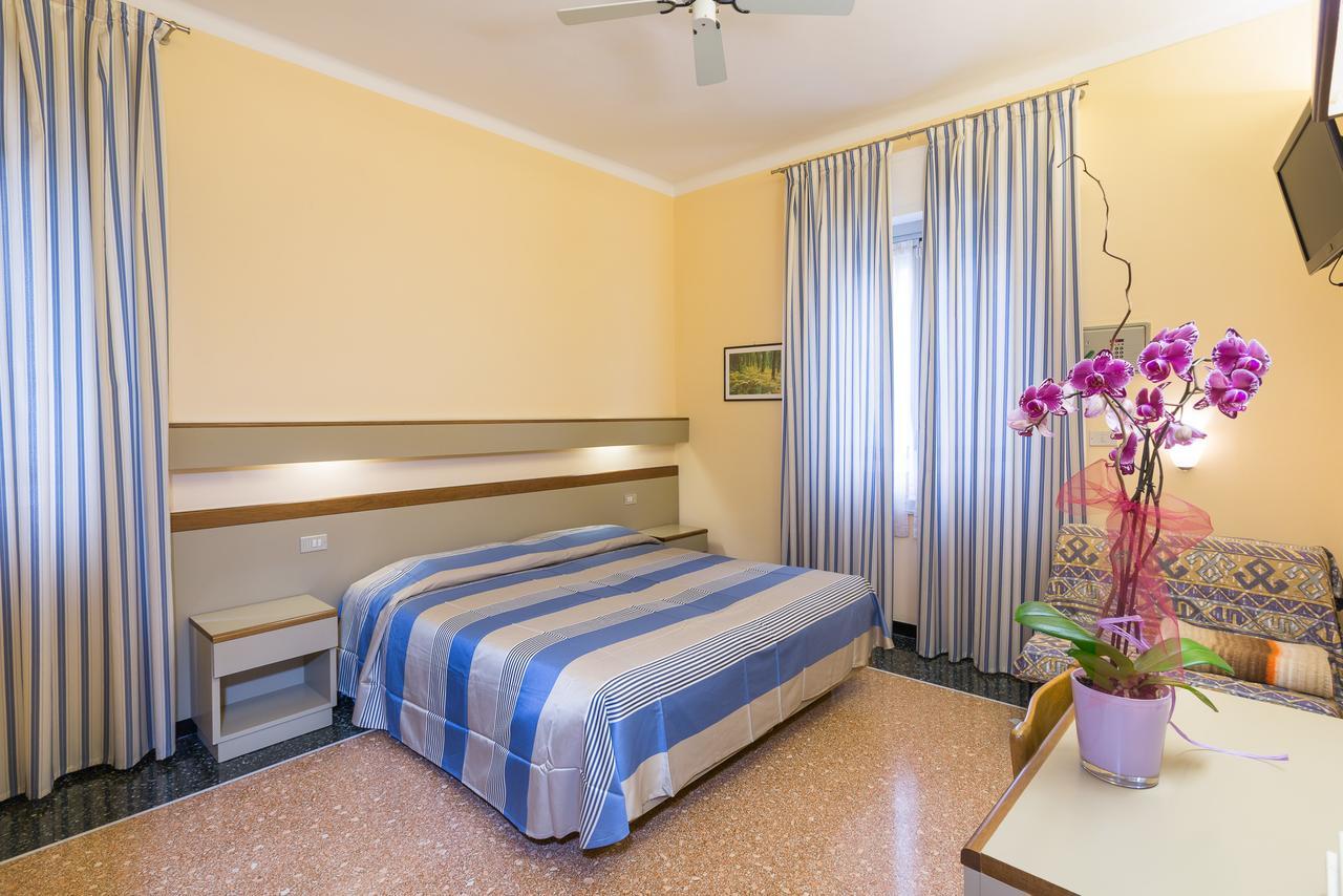 Hotel Villa Delibera Varazze Esterno foto