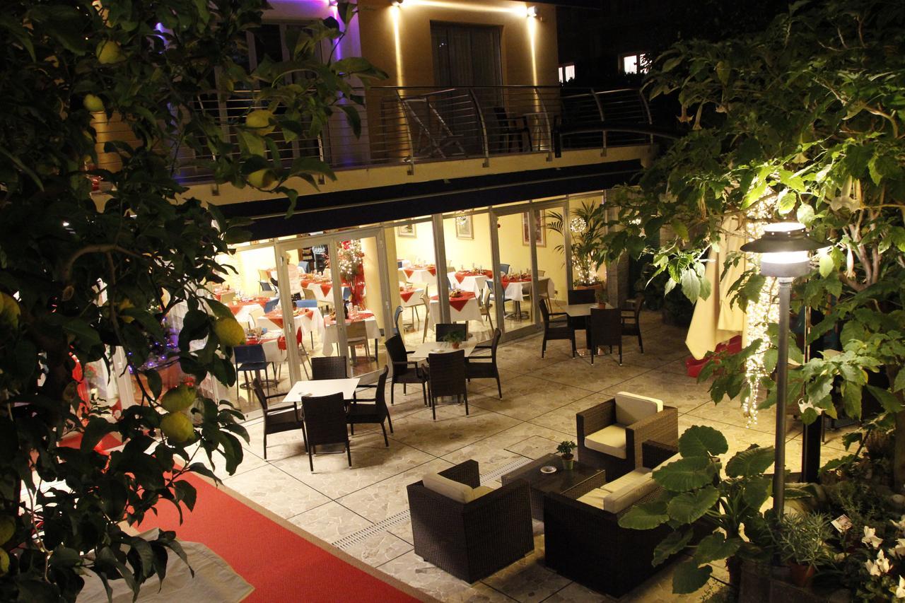 Hotel Villa Delibera Varazze Esterno foto